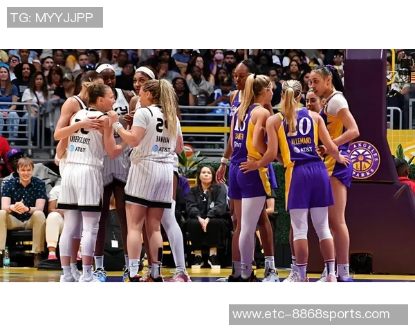 芝加哥天空女篮对阵亚特兰大梦队的精彩对决分析与赛前展望